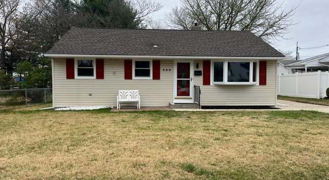 Photo of 305 W Woodlawn Ave, Maple Shade, NJ 08052