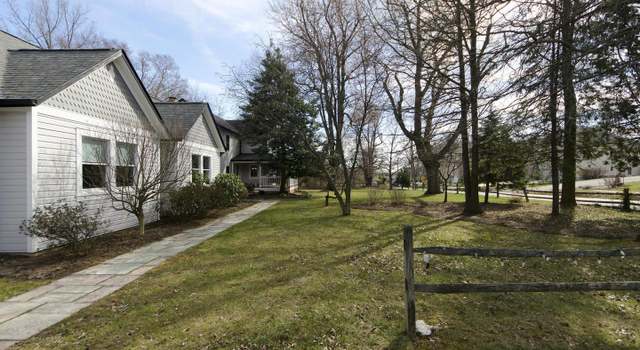 Photo of 2729 Sutton Rd, Vienna, VA 22181