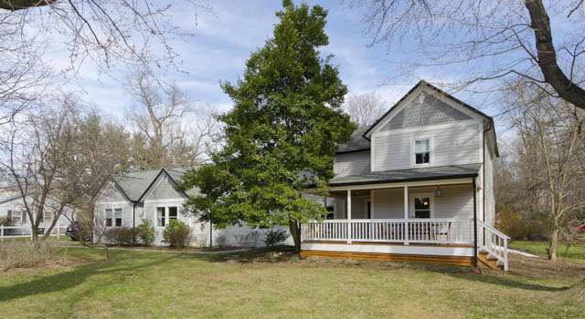 Photo of 2729 Sutton Rd, Vienna, VA 22181