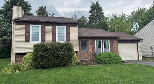 Photo of 2804 Pebblebrook Dr, Lancaster, PA 17601