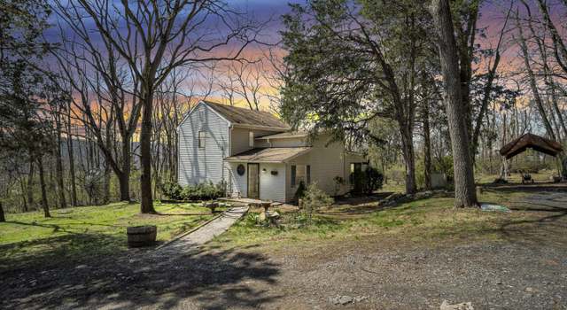 Photo of 191 Sunshine Ln, Lykens, PA 17048