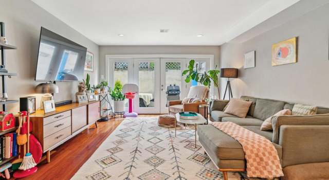 Photo of 2044 Kater St, Philadelphia, PA 19146