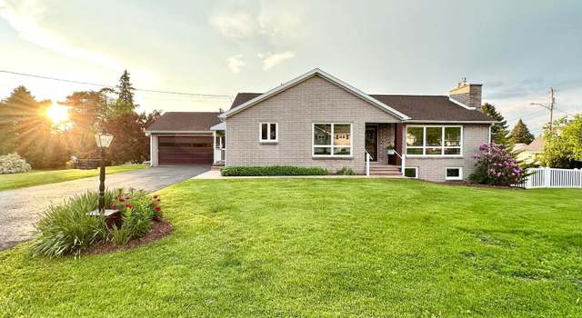 Photo of 110 Whitman Cir, Pleasant Gap, PA 16823
