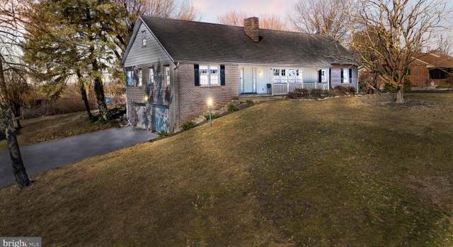 Photo of 470 Overhill Dr, Chambersburg, PA 17202