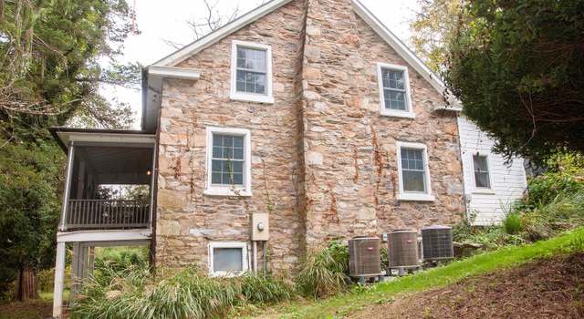 Photo of 36995 Gaver Mill Rd, Hillsboro, VA 20132