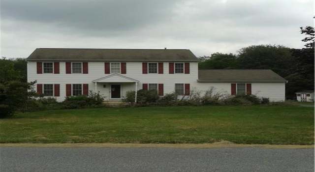 Photo of 18 Dutton Farms Ln, West Grove, PA 19390