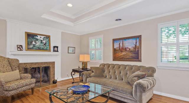 Photo of 1205 Oakwood Dr, Frederick, MD 21701