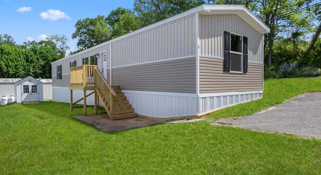 Photo of 2 Mill St, York, PA 17406