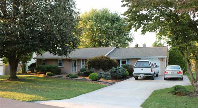 Photo of 932 Emily Dr, Mechanicsburg, PA 17055