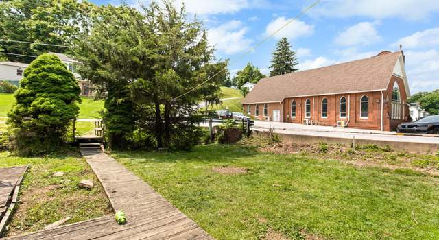 Photo of 35 Manchester St, Glen Rock, PA 17327