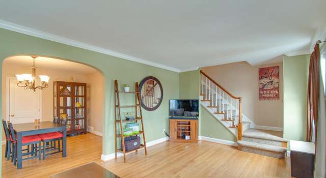 Photo of 2 Tanglewood Rd, Catonsville, MD 21228