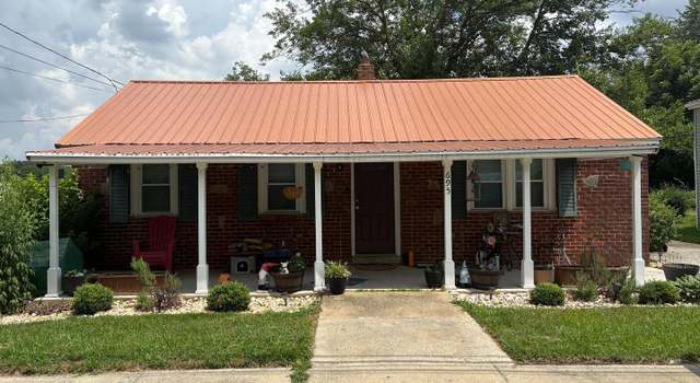 Photo of 695 South St, Townsend, DE 19734