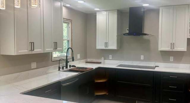 Photo of 18130 Clearway Dr, Hagerstown, MD 21740