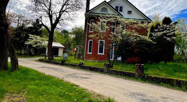 Photo of 135 Eastland Dr, Chambersburg, PA 17202