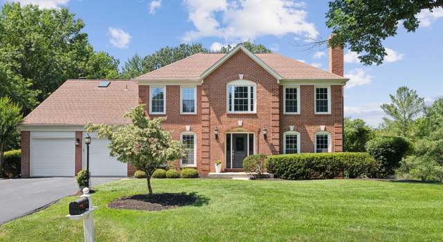 Photo of 9802 Days Farm Dr, Vienna, VA 22182
