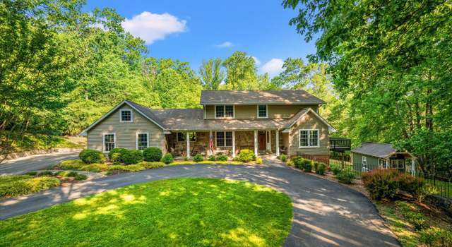 Photo of 8112 Vista Point Ln, Fairfax Station, VA 22039