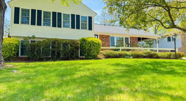 Photo of 9715 Sudley Manor Dr, Manassas, VA 20109