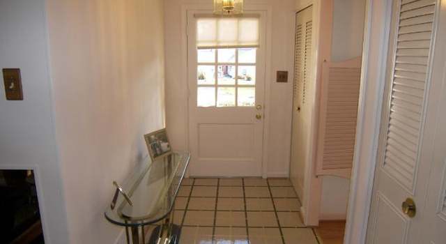 Photo of 16700 Frontenac Ter, Rockville, MD 20855
