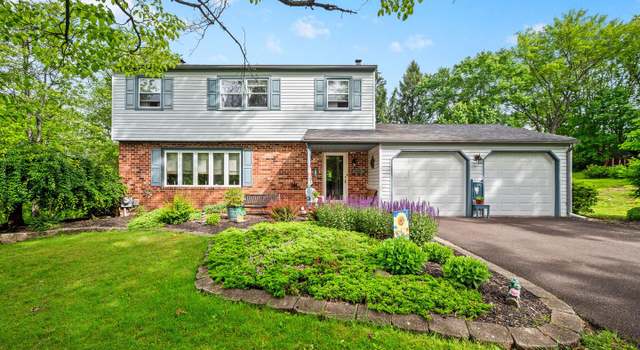 Photo of 1029 Brentwood Dr, Pottstown, PA 19465