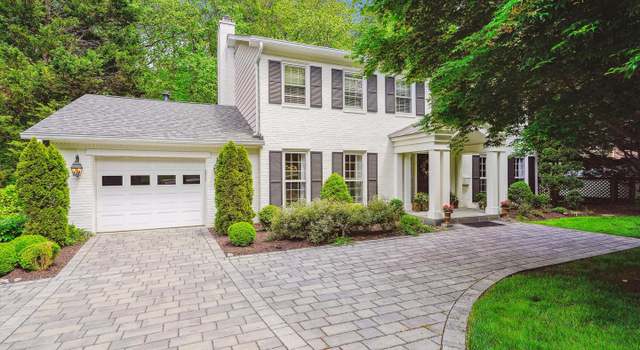 Photo of 1586 Forest Villa Ln, Mclean, VA 22101