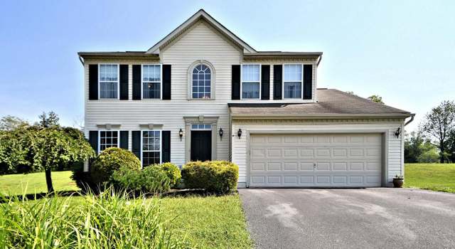 Photo of 902 Maplewood Dr, Douglassville, PA 19518