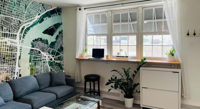 Photo of 2531 Lombard St Unit 3S, Philadelphia, PA 19146