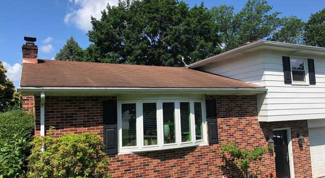 Photo of 2714 Whitney Dr, York, PA 17402
