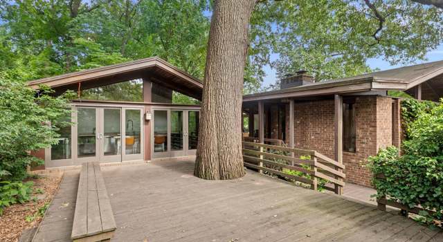Photo of 2825 Lorcom Ln, Arlington, VA 22207