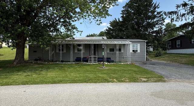 Photo of 703 Lake Dr, Mount Wolf, PA 17347