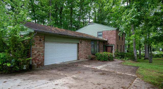 Photo of 402 Old Courthouse Rd NE, Vienna, VA 22180