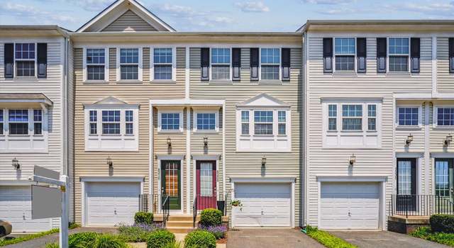 Photo of 8210 Heritage Crossing Ct, Manassas, VA 20109