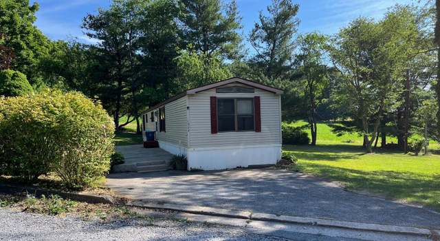 Photo of 1827 Blue Jay Ct #10, Stewartstown, PA 17363