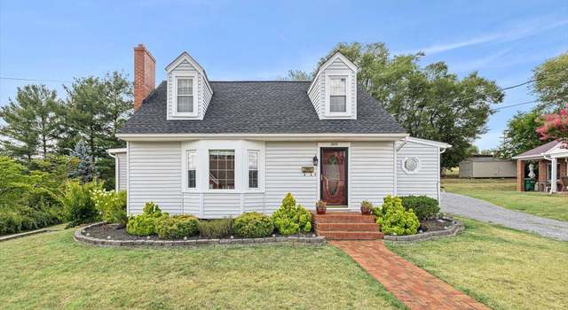 Photo of 309 N Bank St, Luray, VA 22835