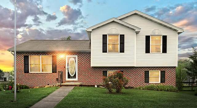 Photo of 220 S Columbus Ave, Littlestown, PA 17340