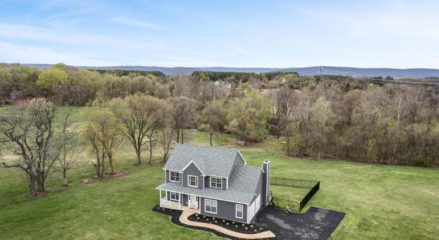 Photo of 39918 Canterfield Ct, Lovettsville, VA 20180