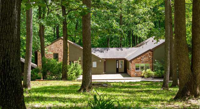 Photo of 14 Lynn Ridge Ct, Manchester, MD 21102
