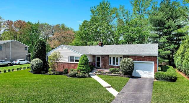 Photo of 12 Windsor Dr, Princeton Junction, NJ 08550