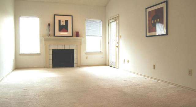 Photo of 4401 Sedgehurst Dr #302, Fairfax, VA 22033