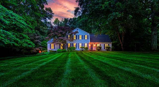 Photo of 12209 Lake James Dr, Herndon, VA 20171