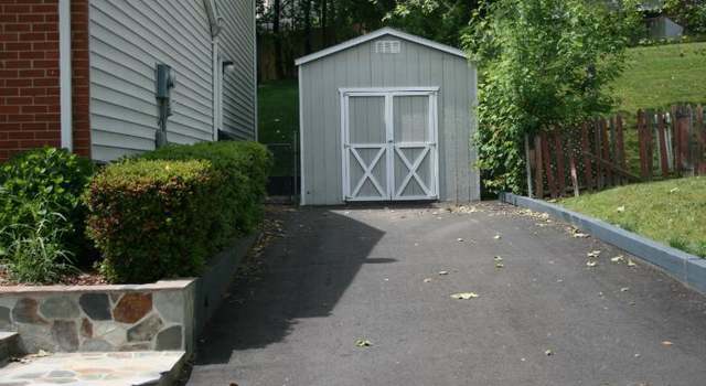 Photo of 4538 Knoll Dr, Woodbridge, VA 22193