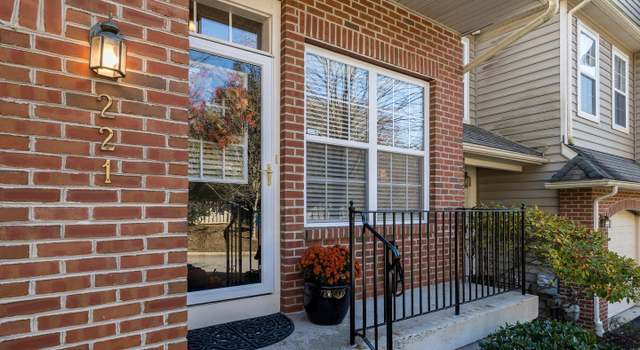 Photo of 221 Deepdale Dr, Kennett Square, PA 19348