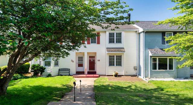 Photo of 18 E Green Valley Cir, Newark, DE 19711