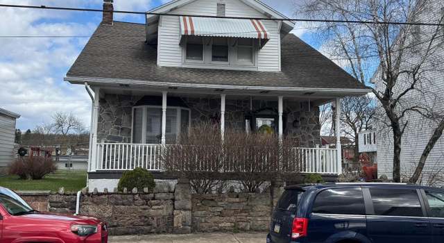Photo of 27 N Balliet St, Frackville, PA 17931
