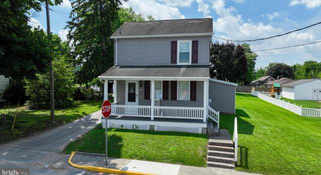 Photo of 150 Walnut St, Mount Wolf, PA 17347