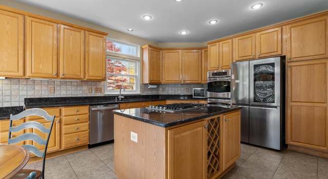 Photo of 19116 Starkey Ter, Brookeville, MD 20833