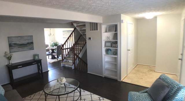 Photo of 8029 Tyson Oaks Cir, Vienna, VA 22182