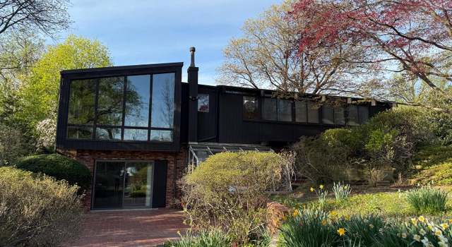 Photo of 6000 Hunt Club Ln, Baltimore, MD 21210