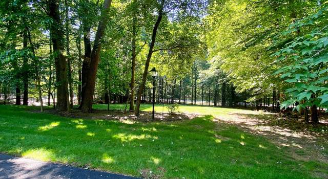 Photo of 8011 Woodland Hills Ln, Fairfax Station, VA 22039