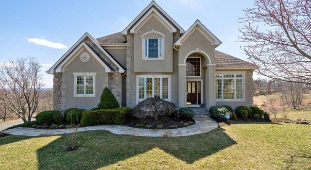 Photo of 17930 Stoneleigh Dr, Round Hill, VA 20141