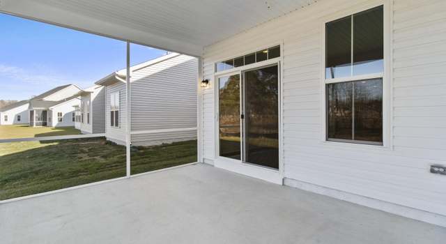 Photo of 9351 Crestview Ridge Dr, Bristow, VA 20136
